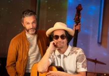 Bacilos vuelve su sonido clásico con el sencillo 'Anoche'