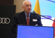 Expertos discuten sobre el hidrógeno verde en la transición ecológica en Ecuador
