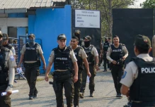 Procesan por terrorismo a presos y guardias por ataque con granadas en cárcel de Ecuador