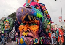 Colombia: La fantasía desafía a la lluvia en el Desfile Magno del carnaval de Pasto