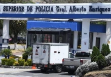 Fiscalía formuló cargos contra cadete de policía por abuso sexual a estudiantes