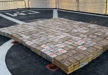 La Armada detuvo a dos sujetos por narcotráfico cerca de Galápagos 