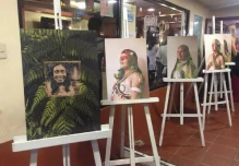 Tres miradas capturan a las mujeres huaorani