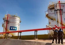 YPF incorpora a Eni y XRG al proyecto de gas en Vaca Muerta para exportaciones de GNL