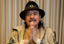 El documental sobre Carlos Santana se estrena en EE.UU.