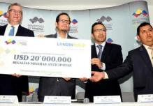 Ecuador recibe $20 millones en regalías por proyecto minero