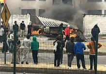 Gobierno señaló que hay un centenar de detenidos por las protestas