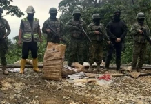 30 peruanos y venezolanos fueron detenidos por minería ilegal en Azuay
