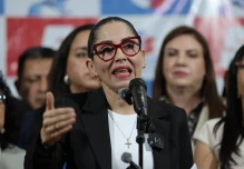 Luisa González niega vínculos ilícitos y denuncia persecución tras allanamiento