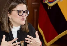 Pinto prevé superar crisis de medicamentos en primer trimestre de 2026