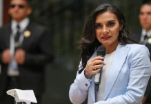 Noboa restringe seguridad militar a Abad