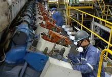 Empresas deberán generar su propia energía ante riesgo de apagones en Ecuador