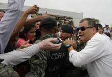Correa alerta sobre un alzamiento militar 