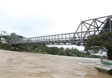El puente sobre el río Blanco se inauguró