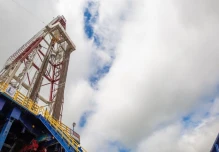 Servicios y petróleo impulsan recuperación económica en Ecuador 
