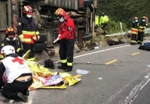 8 personas murieron en accidente de un bus que salió de Lago Agrio
