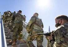 La aprobación sobre la presencia de militares de EE. UU. en Ecuador tiene 2 vías