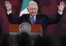 Ecuador declara persona “non grata” a embajadora de México