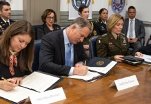 Ecuador y Estados Unidos fortalecen su compromiso por la seguridad mediante un Memorando de Entendimiento 