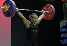 Neisi Dájomes conquistó 3 medallas de oro e impuso un récord