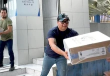 CNE inició distribución de paquetes electorales con resguardo militar
