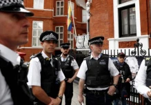 Ecuador comienza a entregar a EE.UU. las pertenencias de Assange