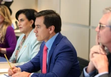Noboa promueve la inversión francesa durante su visita a París