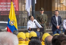 Colombia abre la puerta a retomar el apoyo energético a Ecuador