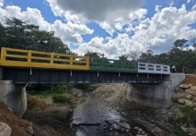 Zamora Chinchipe inaugura puente vehicular en Natentza 