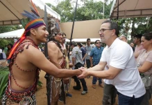 5 nacionalidades indígenas de Pastaza recibieron más de $1 millón por conservación de bosques