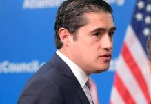 Ecuador reafirma retirada gradual de subsidios