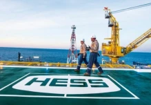 Chevron adquiere Hess por 53.000 millones pese a objeciones de Exxon 