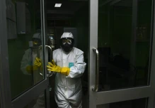 Ecuador eleva a 15 los contagiados por coronavirus 