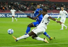 Liga goleó al Delfín y avanzó a la fase de grupos de la Copa Sudamericana