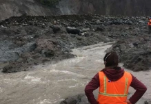 Autoridades monitorean el río Coca por represamiento en Orellana y Napo