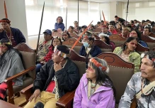 Waoranis y cofanes exigen a la Corte Constitucional cumplimiento de sentencias