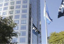 La petrolera argentina YPF pasa a pérdidas netas en el primer trimestre