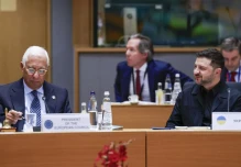 UE acuerdan financiar a Ucrania con 90.000 millones de euros en 2026 y 2027 