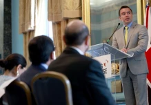 Noboa presentó en Londres los pilares de su proyecto 