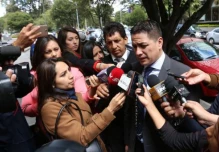 La Fiscalía investiga transacciones bancarias y viajes de Rafael Correa 