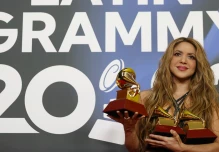 Los Latin Grammy coronan a Lafourcade, Shakira, Karol G, Bizarrap y Barrera
