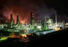 Faltan USD 1.400 millones para reparar refinería de Esmeraldas