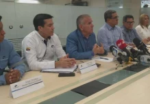 Gobierno anuncia dos refinerías para Esmeraldas