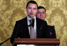 Noboa propone subir el IVA al 15 % en medio del conflicto armado