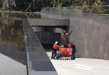 Monumento a Néstor Kirchner fue retirado de la sede de Unasur