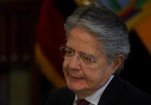 Lasso destaca aumento de cinco puntos en el empleo adecuado