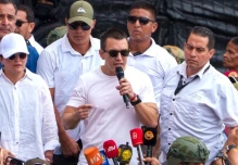 Noboa dice que no cederá ante quienes quieren desestabilizar el país