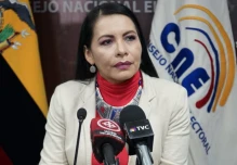 Fiscalía investiga a Diana Atamaint por tráfico de influencias