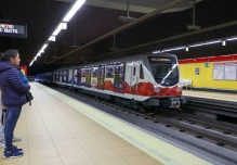 El Metro cumple un año de operación con un récord de 222.000 viajeros en un día