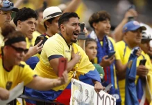 Ecuador venció 3-1 a Jamaica y sigue con vida